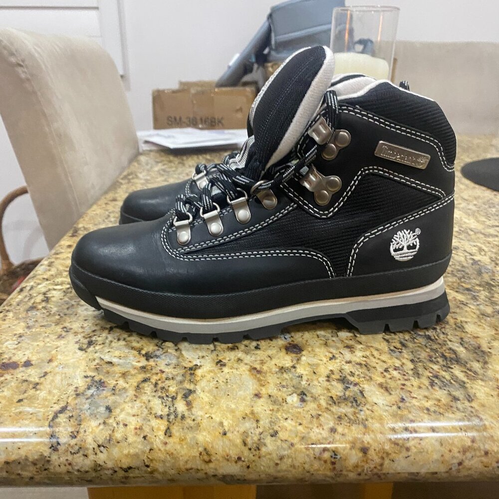 ✨ RARE Timberland Boots – Women’s 8M | Black Leather Hiker Chic ✨